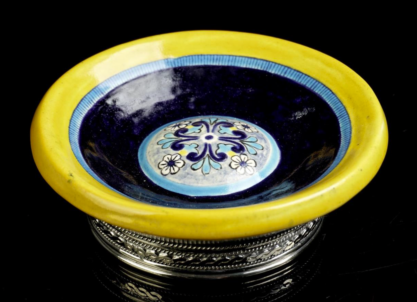 Cenicero amarillo